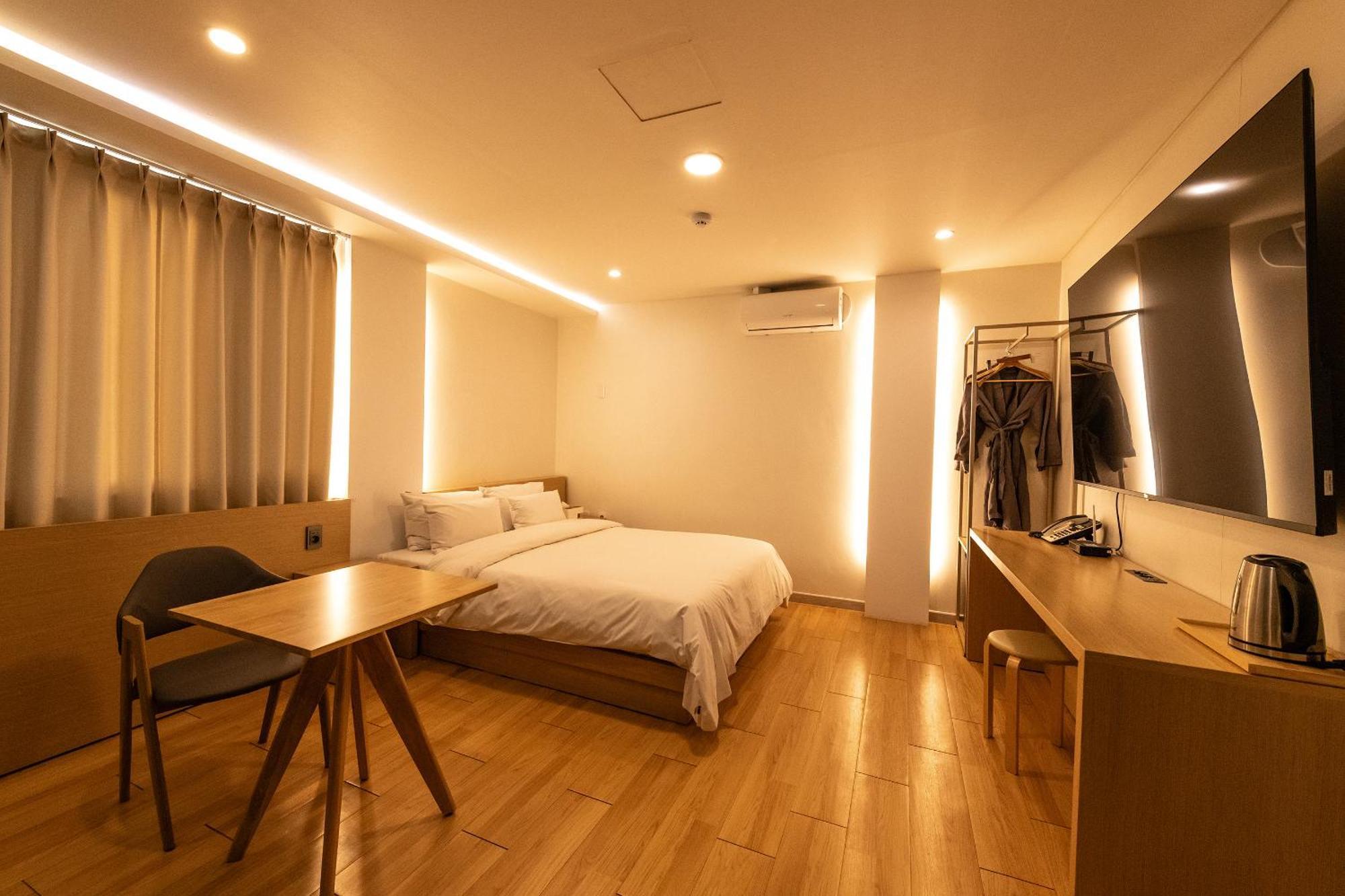 H Avenue Chuncheon Otel Dış mekan fotoğraf
