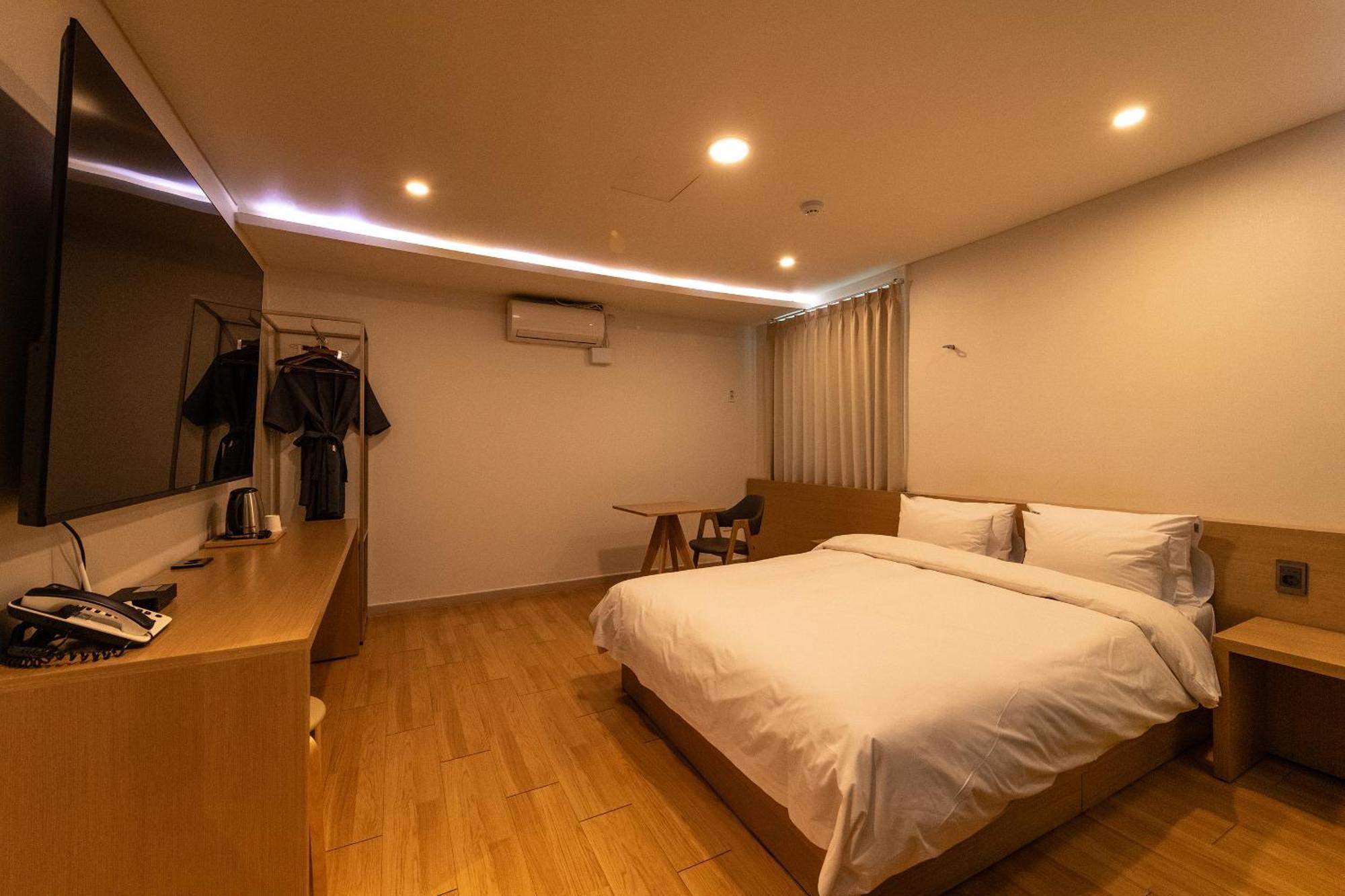 H Avenue Chuncheon Otel Dış mekan fotoğraf